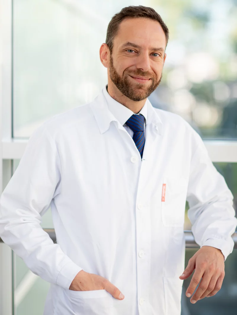 MUDr. Petros Christodoulou, plastický chirurg působící v Praze